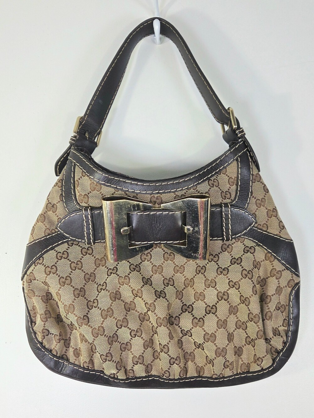 Y2K VINTAGE GUCCI QUEEN BOW GG MONOGRAM HOBO SHOULDER BAG.